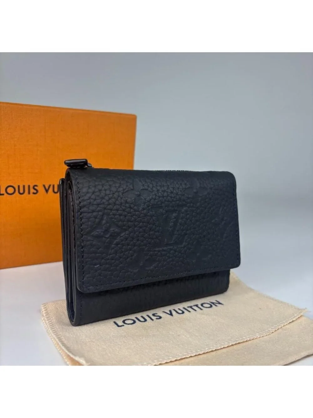 Louis Vuitton Portefeuille Pilot Trifold Wallet Taurillon